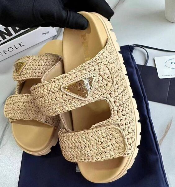 Шлепки Prada женский солома бежевый 155885