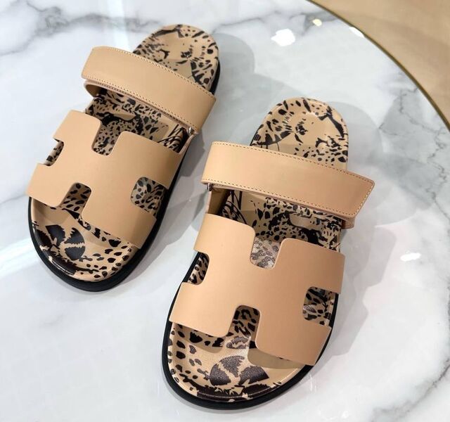 Шлепки Hermès женский кожа бежевый 183375