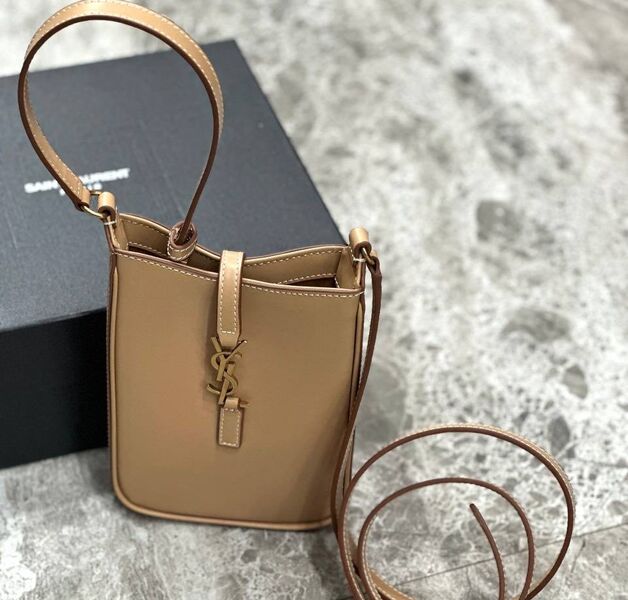Сумка Saint Laurent женский кожа бежевый 113753