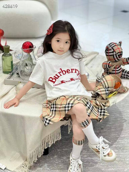 Детская футболка Burberry белый 179575-4