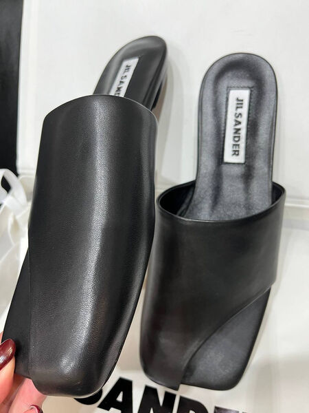 Шлепки Jil Sander женский кожа черный 155623-5