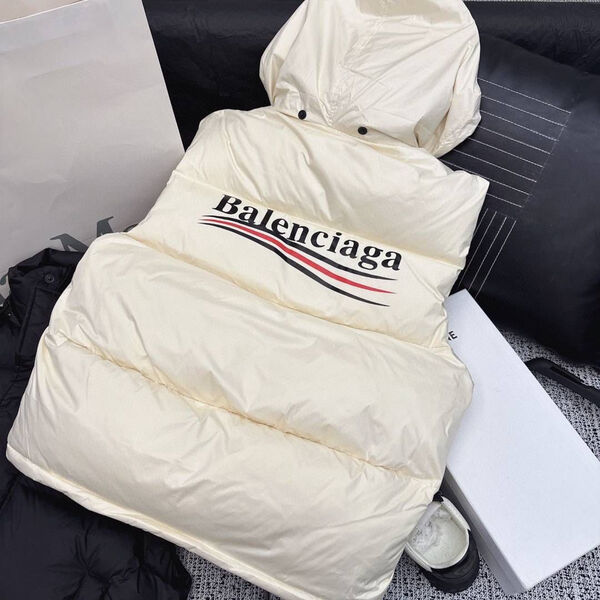 Жилет Balenciaga женский белый 124997-2