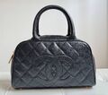 Сумка Chanel женский кожа черный 154953-1