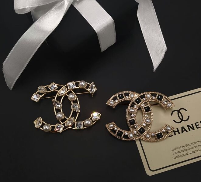 Брошь Chanel 10444