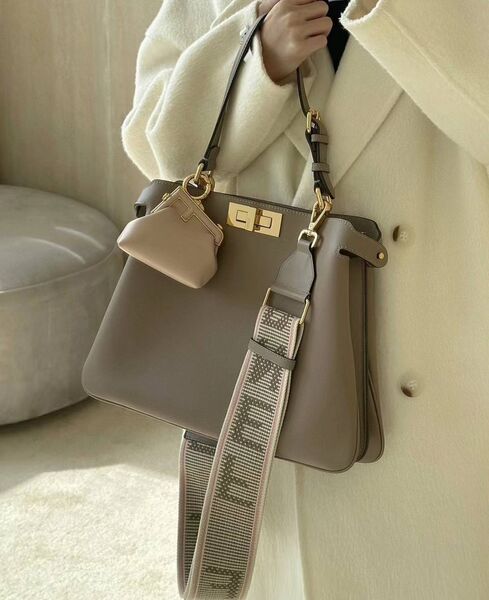 Сумка Fendi женский кожа бежевый 191362