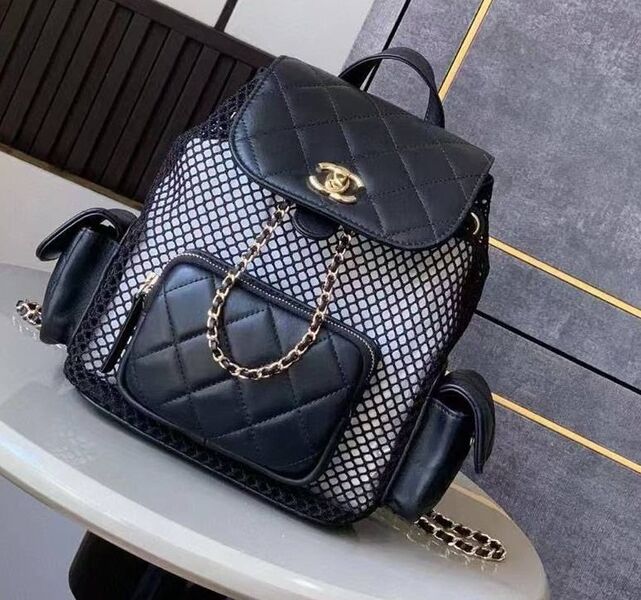 Рюкзак Chanel женский кожа черный 184070