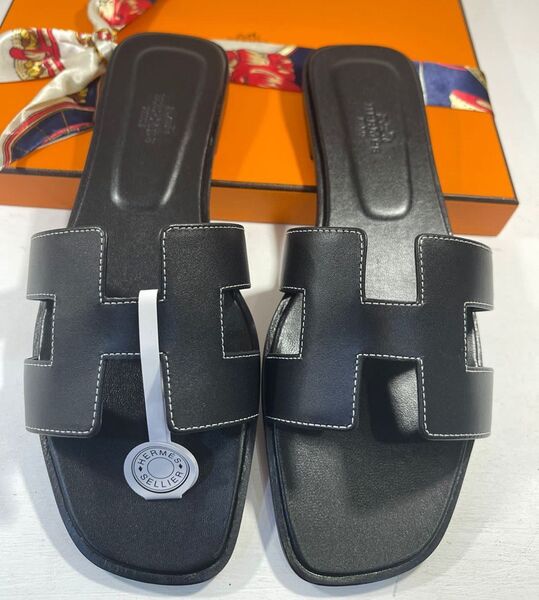Шлепки Hermès женский кожа черный 105381