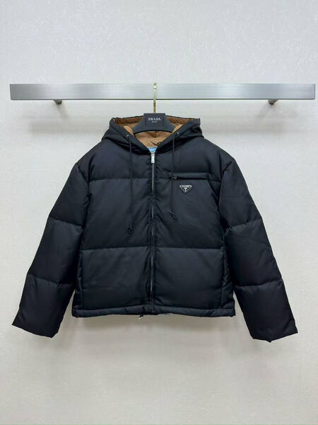 Пуховик куртка Prada женский черный 199635-2