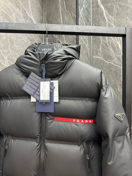 Мужской пуховик Prada мужской черный 165409