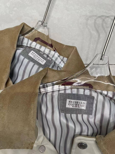 Мужская куртка Brunello Cucinelli мужской графитовый 181694-4