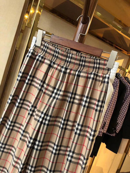 Брюки Burberry женский бежевый 108921-4
