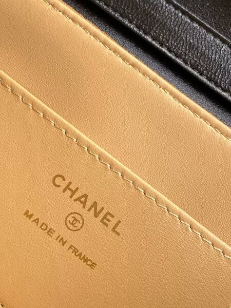 Сумка Chanel женский кожа черный 192436-10
