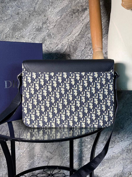 Мужская сумка мессенджер Christian Dior мужской кожа swift черный,белый 133569-3