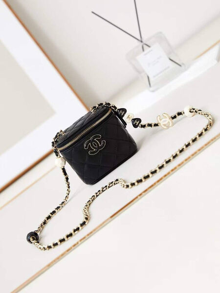 Сумка Chanel женский кожа черный 138403-2
