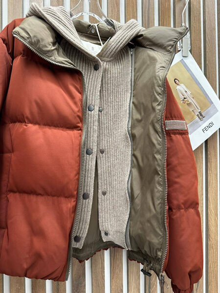 Пуховик Brunello Cucinelli женский бордовый 162034-4
