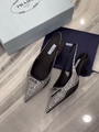 Босоножки Prada женский кожа графитовый 12631-6