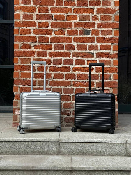 Чемодан Rimowa женский графитовый 132934-6