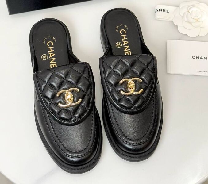 Сабо Chanel женский кожа swift черный,серебристый 181850