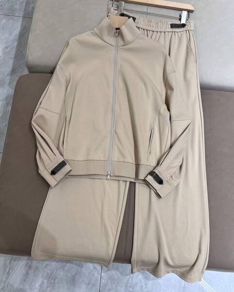 Костюм Brunello Cucinelli женский бежевый 154056