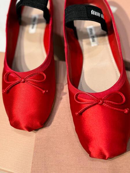 Балетки Miu Miu женский сатин бордовый 138283-4