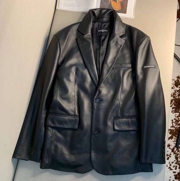 Куртка Balenciaga женский кожа черный 162102
