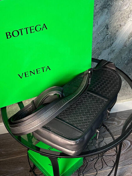 Мужская сумка слинг Bottega Veneta мужской кожа черный 42691-8