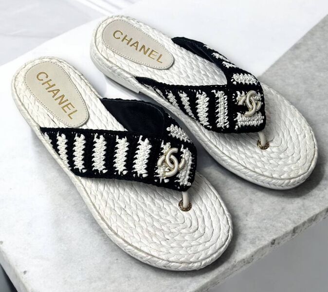 Шлепки Chanel женский белый 156281