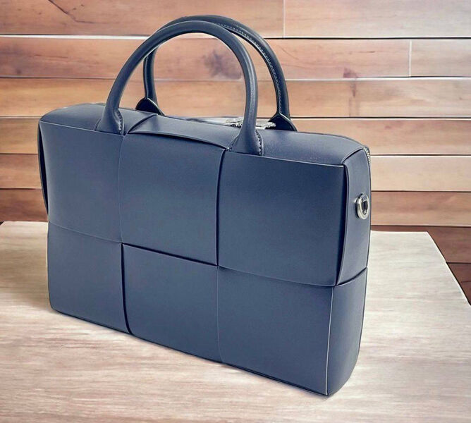 Мужской портфель Bottega Veneta мужской кожа синий 132093-4