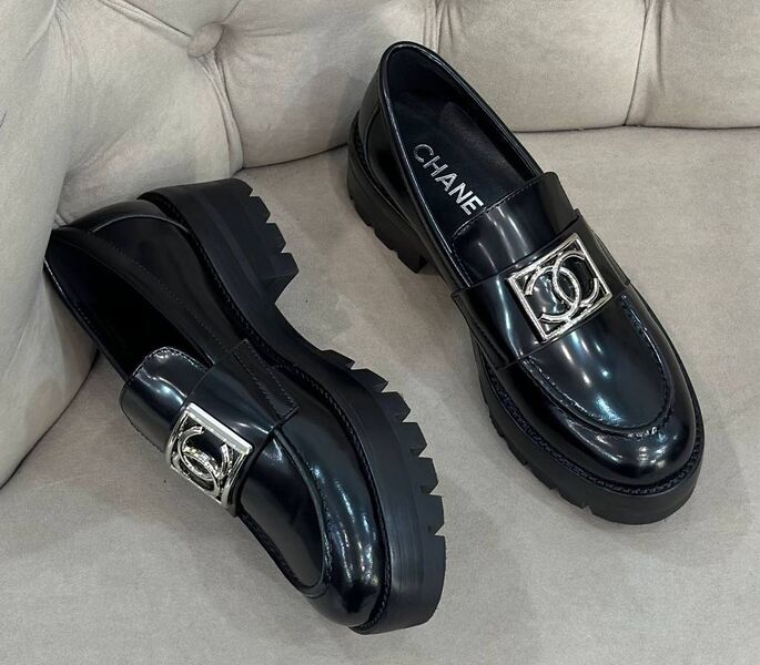 Лоферы Chanel женский кожа черный 127330