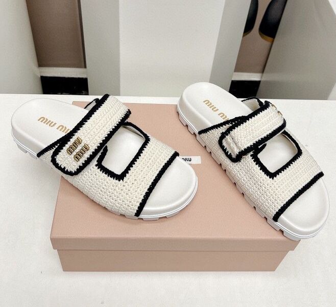 Шлепки Miu Miu женский текстиль белый 154062