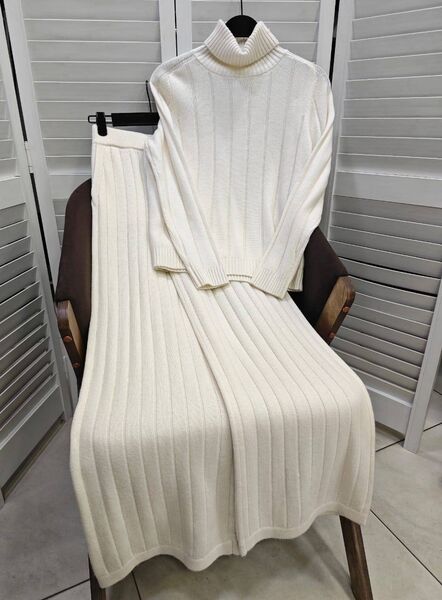 Костюм Loro Piana женский белый 172304
