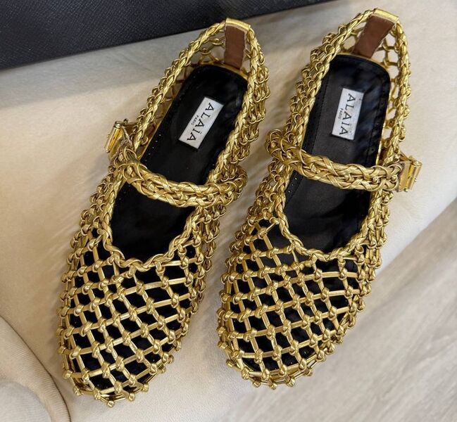Балетки Alaïa женский кожа бежевый 184120
