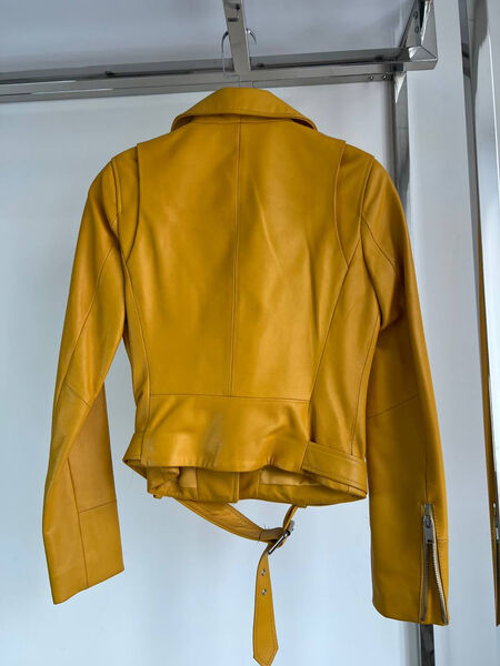 Куртка Saint Laurent женский кожа горчичный 141929-2