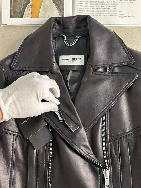 Куртка Saint Laurent женский кожа черный 196526-5