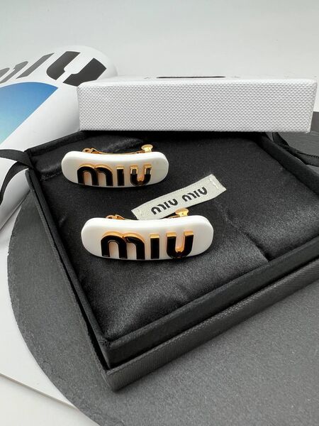 Заколки Miu Miu белый 175913-2