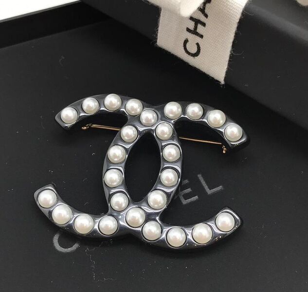 Брошь Chanel 10382