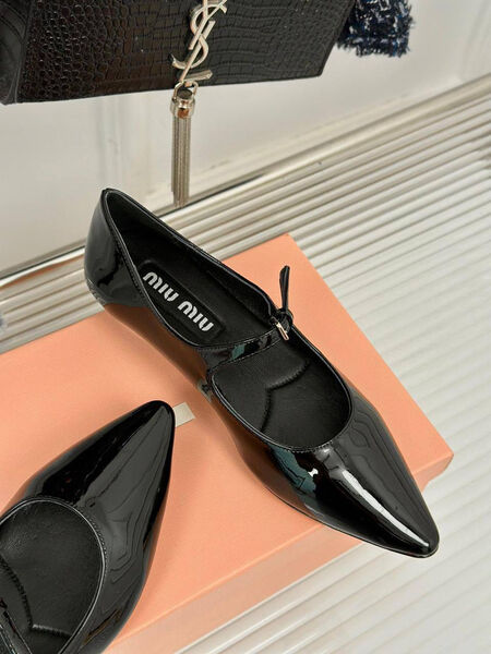 Туфли Miu Miu женский кожа черный 157179-2