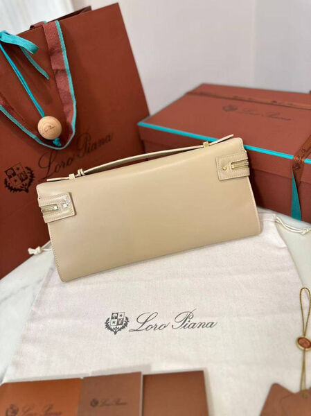 Клатч Loro Piana Extra Large 29 женский кожа бежевый 201226-4