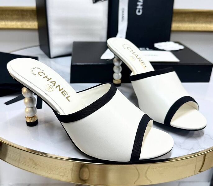 Шлепки Chanel женский кожа белый 192151