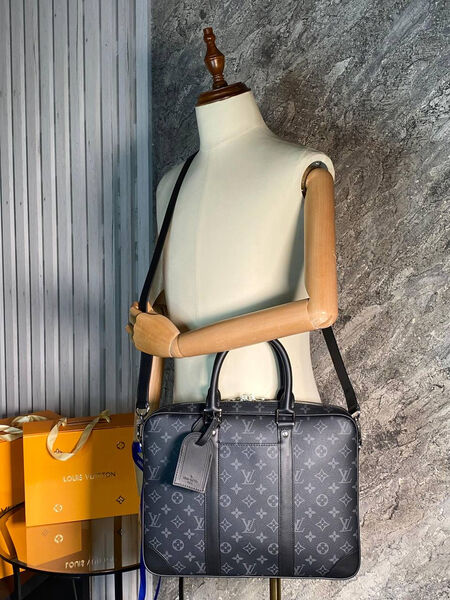 Мужской портфель Louis Vuitton мужской канва черный 135944-2
