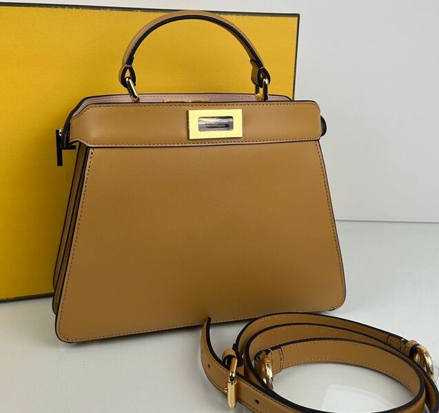 Сумка Fendi Peekaboo женский кожа горчичный 122817