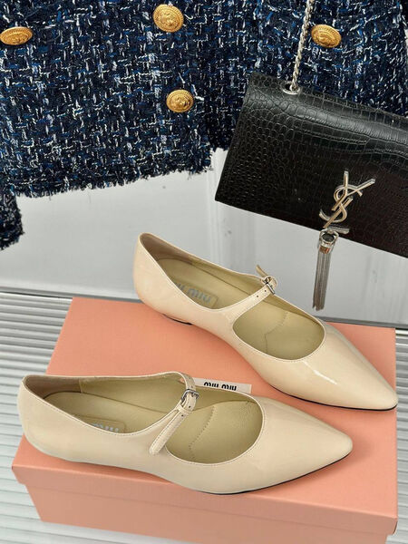 Туфли Miu Miu женский кожа бежевый 157185-2