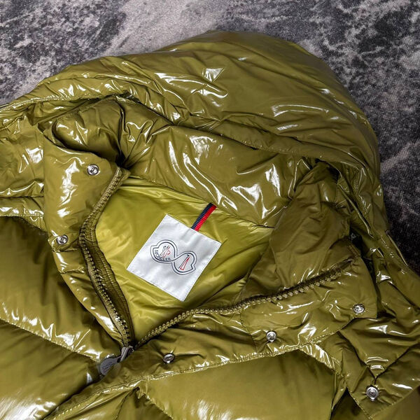 Мужской пуховик Moncler мужской болотный 171685-2