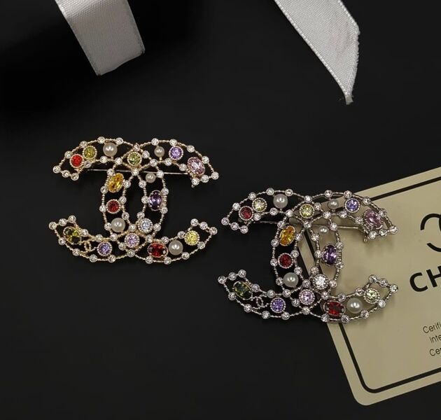 Брошь Chanel 10446