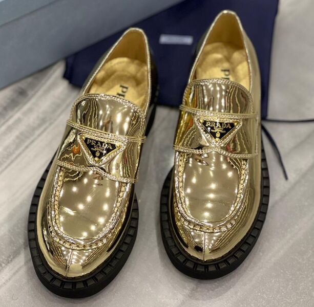 Лоферы Prada женский кожа бронзовый 114181