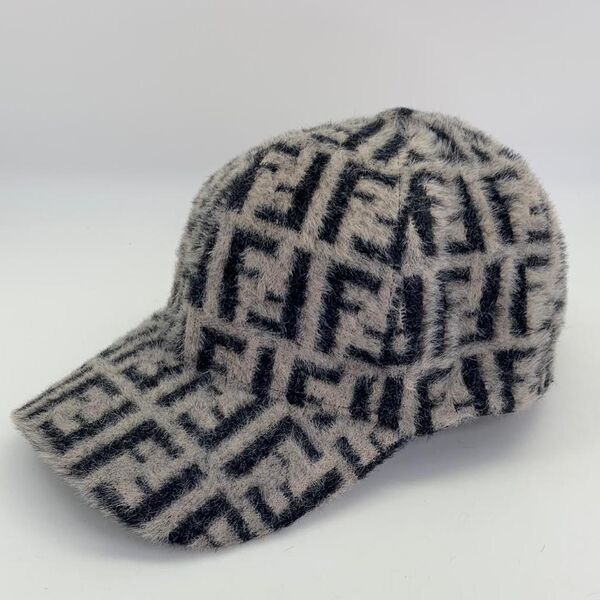 Кепка Fendi женский 25954