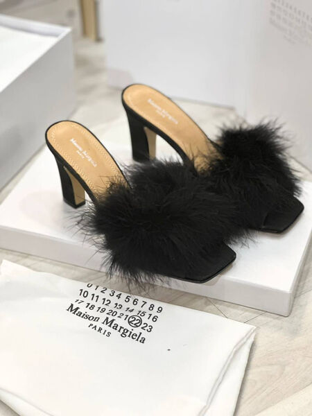 Шлепки Maison Margiela женский кожа черный 137735-2