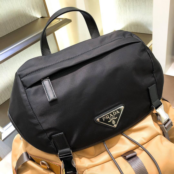 Мужской рюкзак Prada мужской нейлон горчичный 53376-3