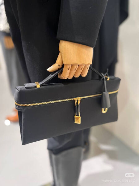 Клатч Loro Piana Extra Large 29 женский кожа черный 201228-4