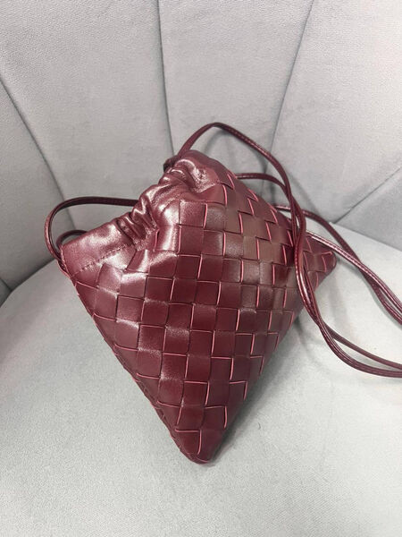 Сумка Bottega Veneta женский кожа бордовый 196586-2